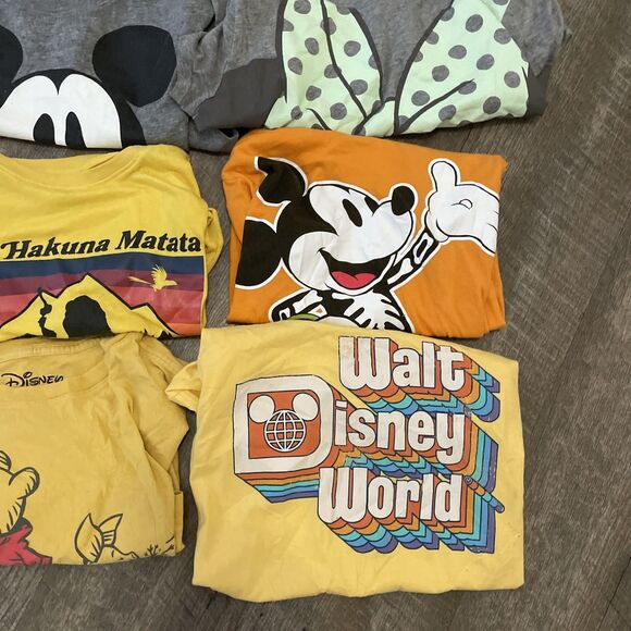 Lot Of 8 Disney Women’s Shirts Tops Size Small Bundle - Picture 5 of 10